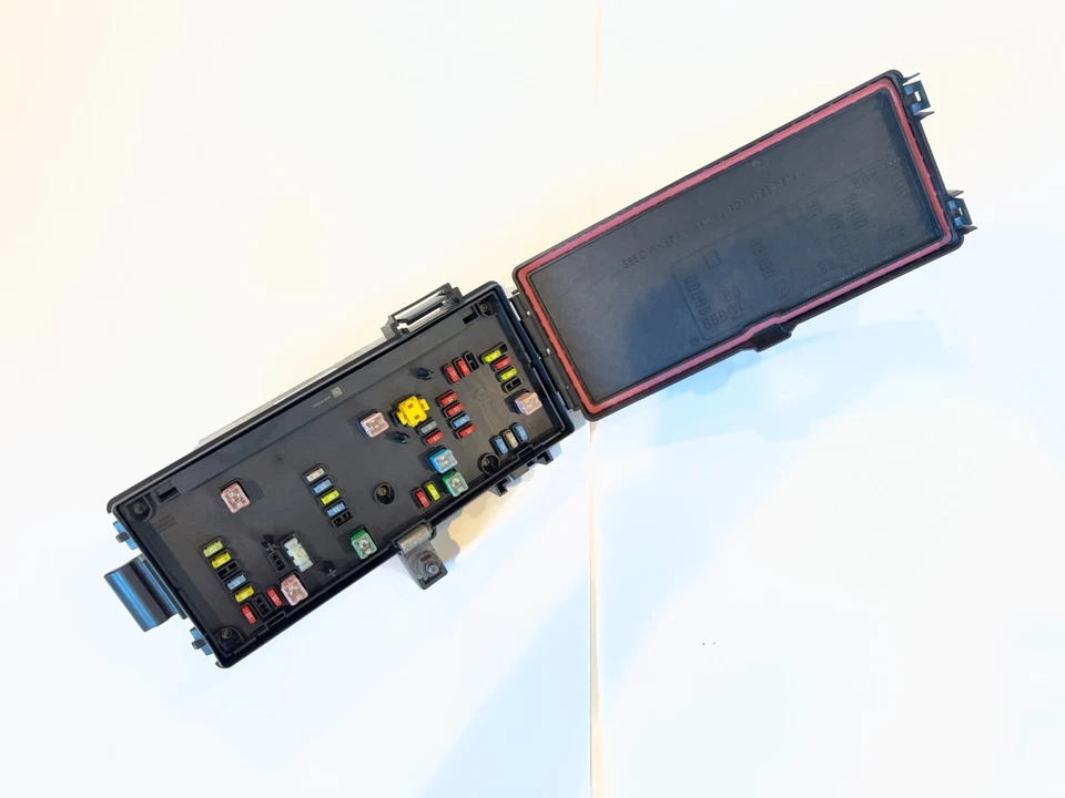 Totally Integrated Power Module TIPM 2007 Ram 2500 3500 4X4 Diesel Used Reman - Image 2 of 4