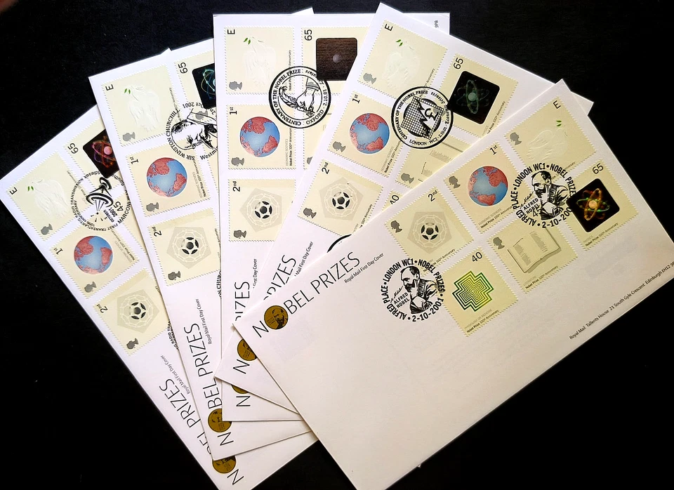 Great Britain UK "NOBEL PRIZES" 5 FDC with Unique Stamps & Special Postmark 2001 - Image 2 of 4