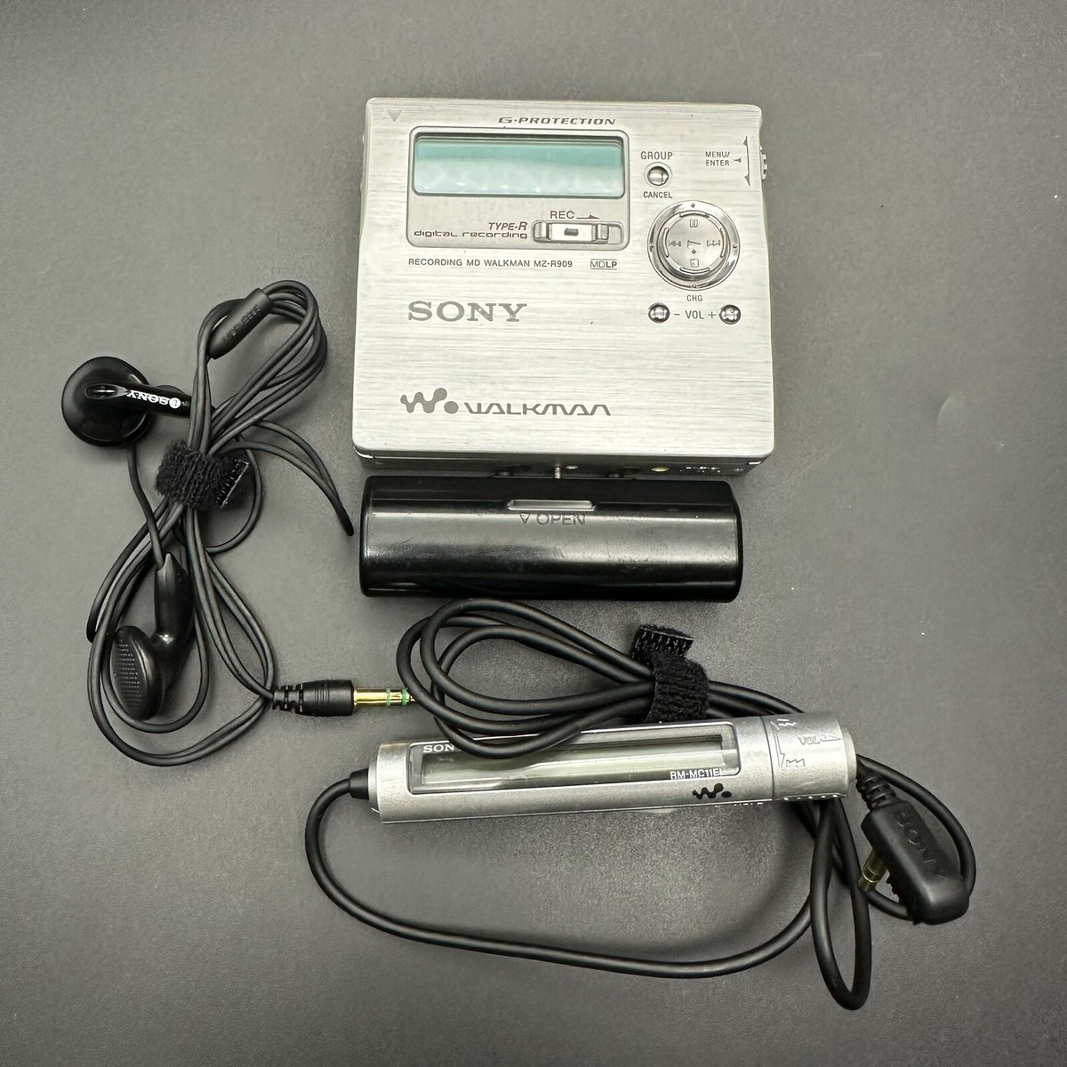 SONY MDウォークマン MZ-R909