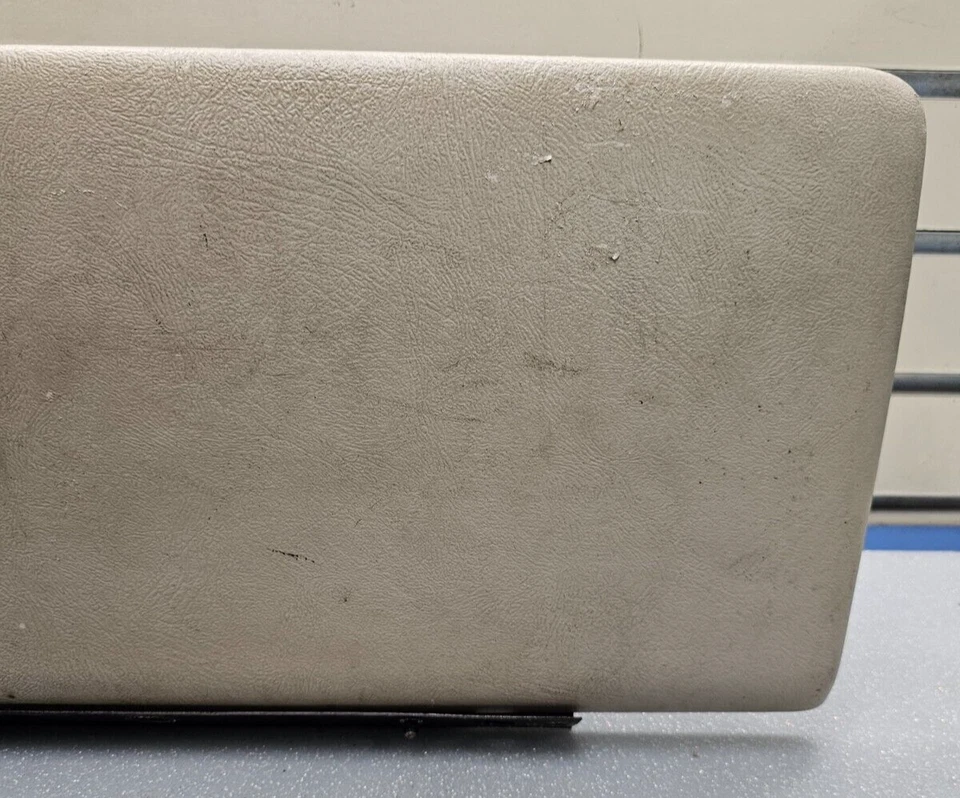 🔥99-06 SILVERADO SIERRA приборной панели перчаточный ящик отсек для хранения двери в сборе желтовато-коричневый G3 - Изображение 2 из 4