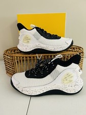 Under Armour Curry 3Z7 (GS) Size 5.5y/ 7 Women White Black 3026623-100