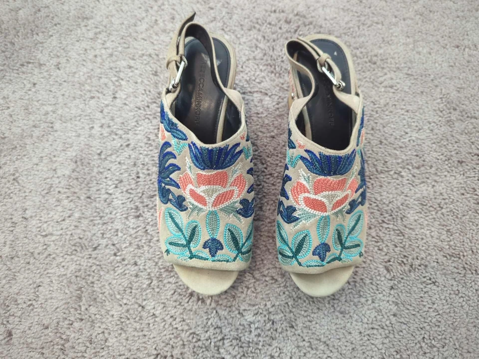 Zuecos de madera Rebecca Minkoff para mujer 7 1/2 m bordados con tachuelas Foto 2 de 4