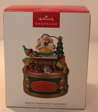 Hallmark Keepsake Santa's Workshop Wonders Magic Light Sound & Motion 2022 NIB