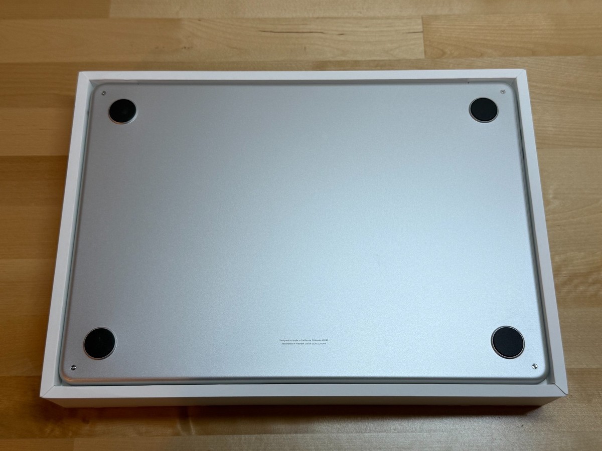 Apple MacBook Air (M4, シルバー) 32GB/1TB NEW Apple MacBook Air 13.6