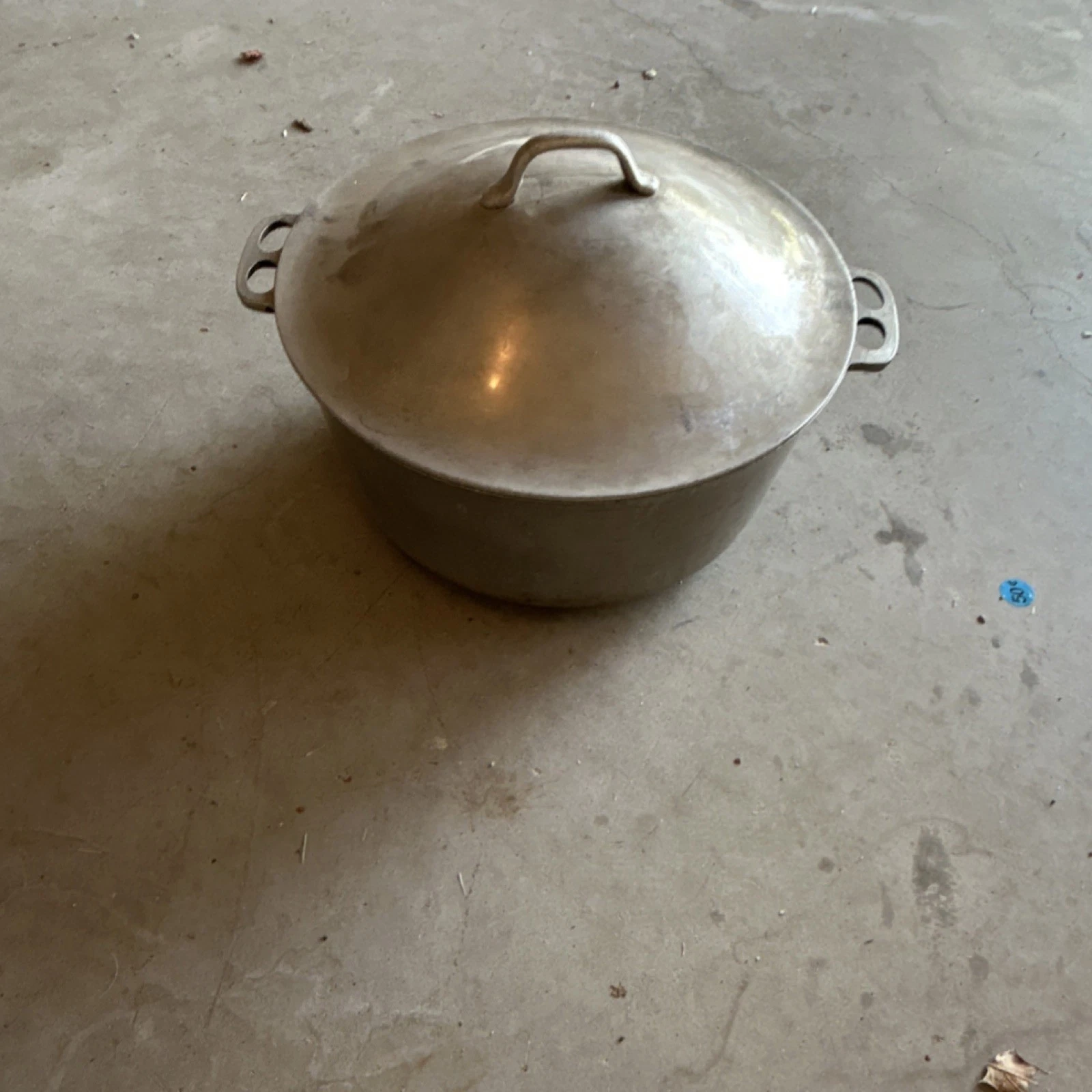Aluminum Stockpot with Lid, Double Handles, Gas & Electric Compatible, Silver