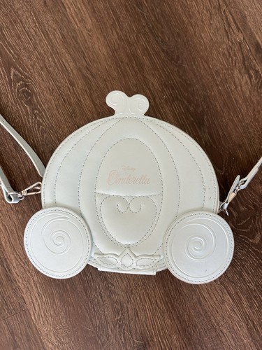 Borsa a tracolla Pandora Disney Cenerentola edizione limitata e numerata 2024 - Foto 3 di 7