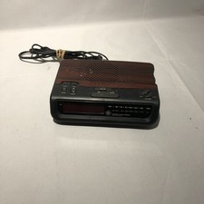 GE General Electric 7-4613D AM/FM Digital Alarm Clock Radio Vintage Woodgrain