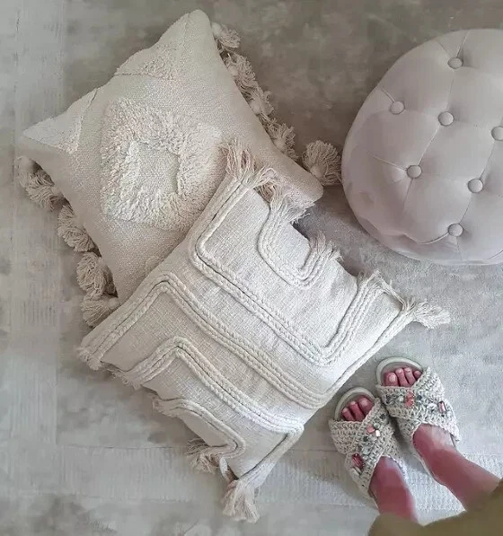 H&M Home Cuscino Cover con Nappe Crema Nude Beige Avorio Pom Quadrato Boho - Immagine 2 di 4