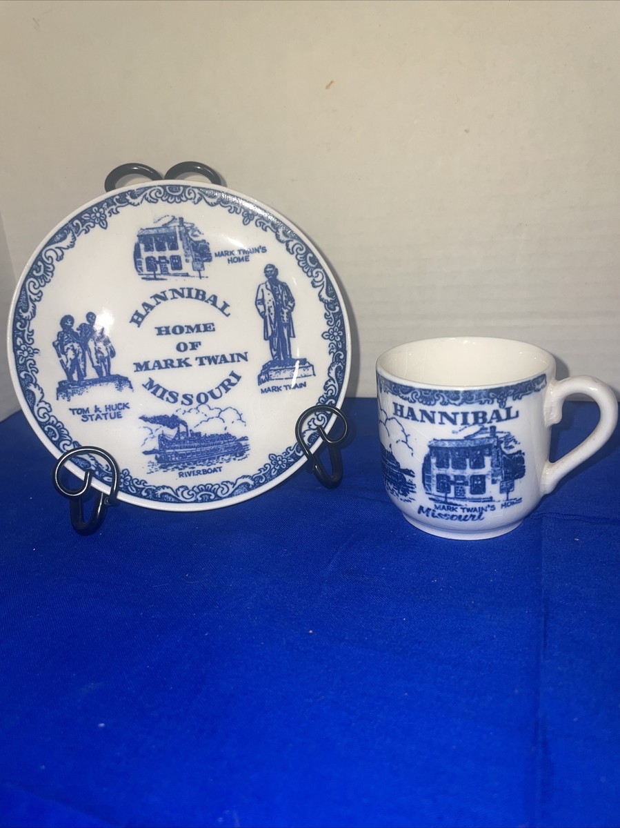 Vintage Hannibal Missouri Tea Cup And Saucer, Souvenir,w/Stand