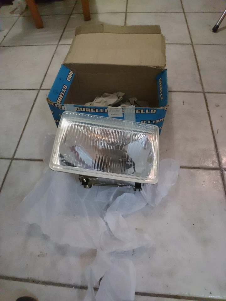 Faro izquierdo ford taunus tc 2 mk2 año 76-82/bilux carello 07.699.000 Foto 2 de 4