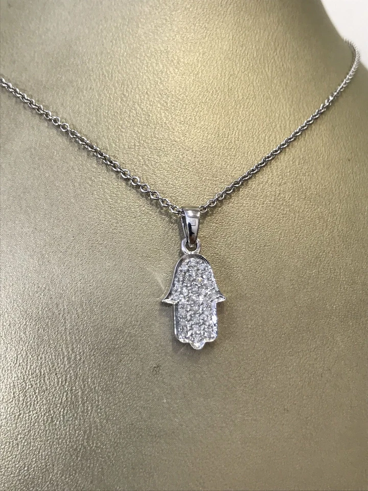 Collar pavimentado Hamsa de oro blanco macizo de 14k con 0,14 quilates de diamantes reales H/SI Foto 4 de 4