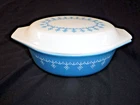 Vintage~Pyrex~Blue~Snowflake Garland~Oval 1 1/2 Qt Casserole Dish with Lid #043