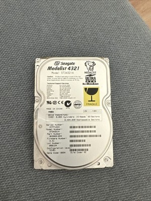4.3 GB IDE Seagate Medalist 4321 ST34321A P-ATA 5400 RPM 128KB 3.5'' Festplatte