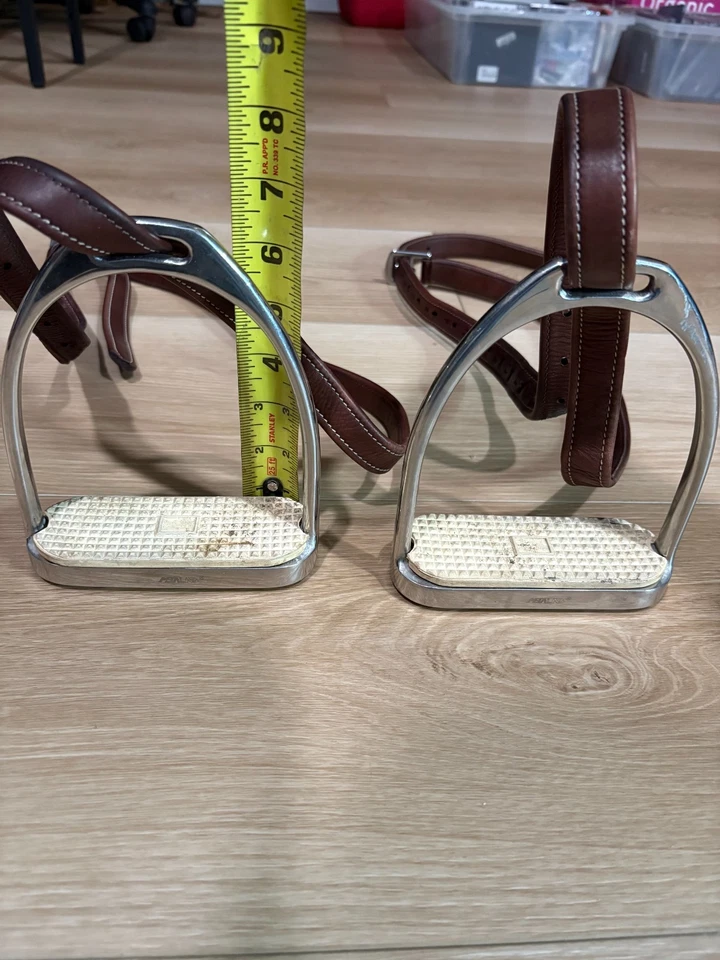 Planchas de estribo METALAB con estribo de cuero marrón cuero caballo ecuestre tachuela Foto 3 de 4