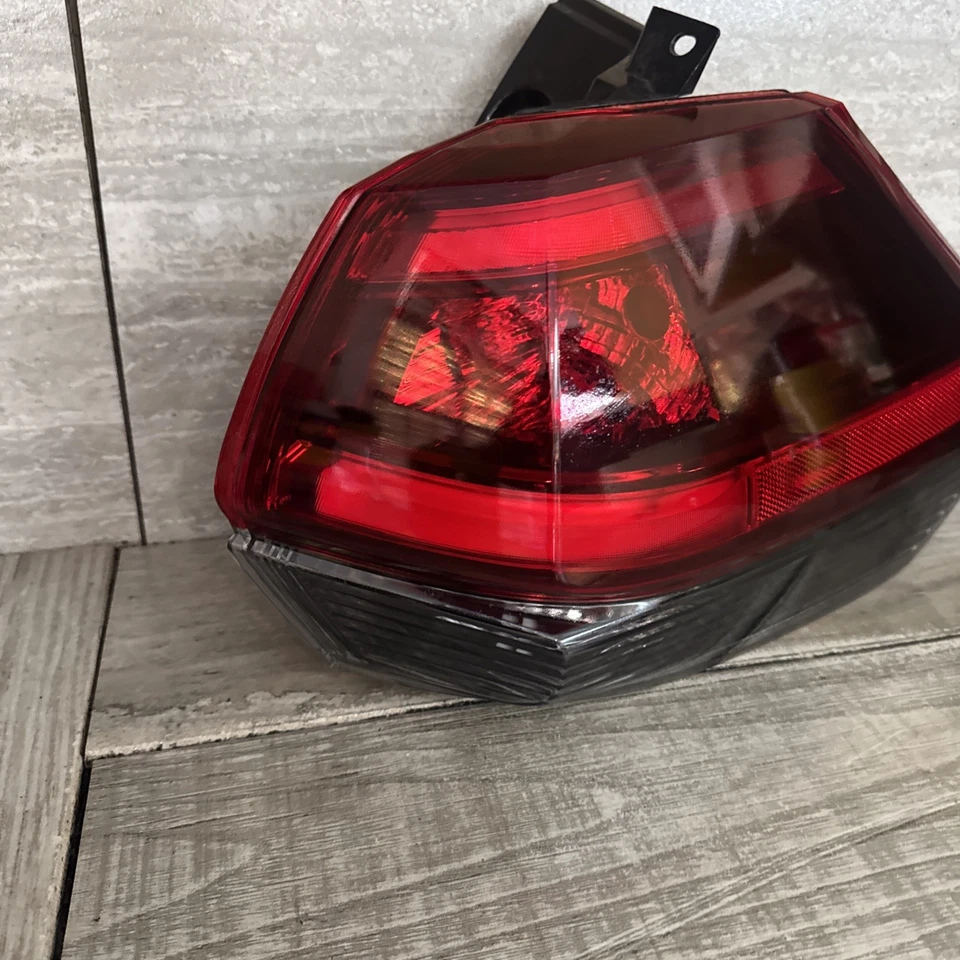 🇺🇸 2017 2018 2019 NISSAN ROGUE RIGHT PASSENGER SIDE TAIL LIGHT ASSEMBLY OEM - Image 3 of 4