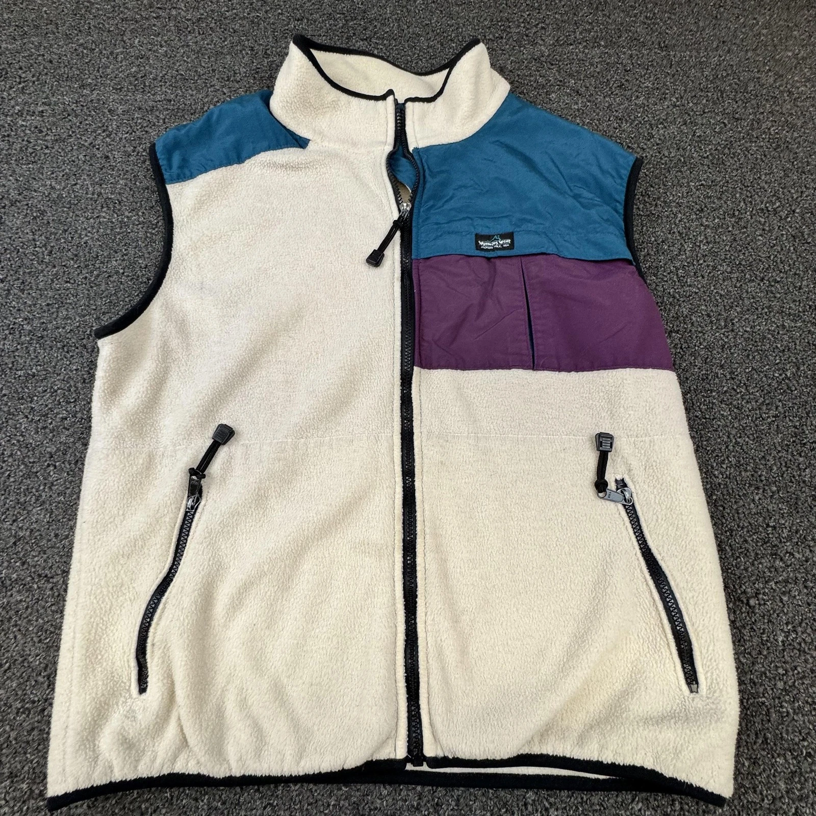 Wyoming Wear Vest Mens One Size Multicolor Quilted Full Zip Pockets Jackson Hole
Opens in a new wind
