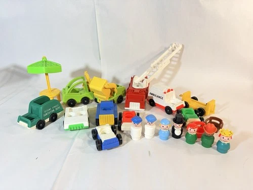 Vintage Fisher Price Little People & Accessories Fire Construction & More Lot