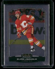 Elias Lindholm 2022-23 O-Pee-Chee Platinum #78 Calgary Flames