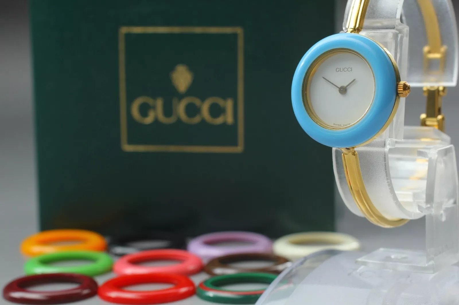 Montre vintage Gucci lunette à changement 11/12,2 11 couleurs femme Qz JAPON (environ 16,5 cm)