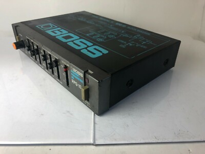BOSS RPQ-10（パラメトリックEQ、ハーフラックシリーズ） BOSS RPQ-10 Preamp Parametric EQ Micro Rack Guitar Effects