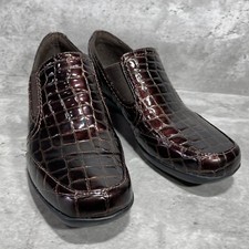Clarks Bendables Women 8 M Loafers Brown Faux Croc Patent Leather Slip On Shoes