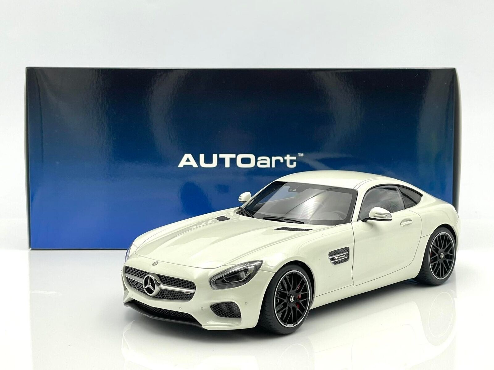 オートアート　1/18 ミニカー　AMG GT S auto art 1/18 AUTOart Mercedes-Benz AMG GTS GT S (Gloss Black) Car