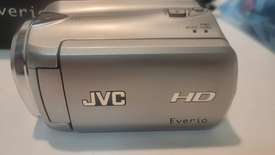 JVC GZ-HD500 Everio Camcorder Full HD Video 80GB Hard Drive Manuals & RECIEPTS - Image 2 of 4