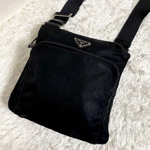 Sac bandoulière PRADA logo nylon noir authentique
