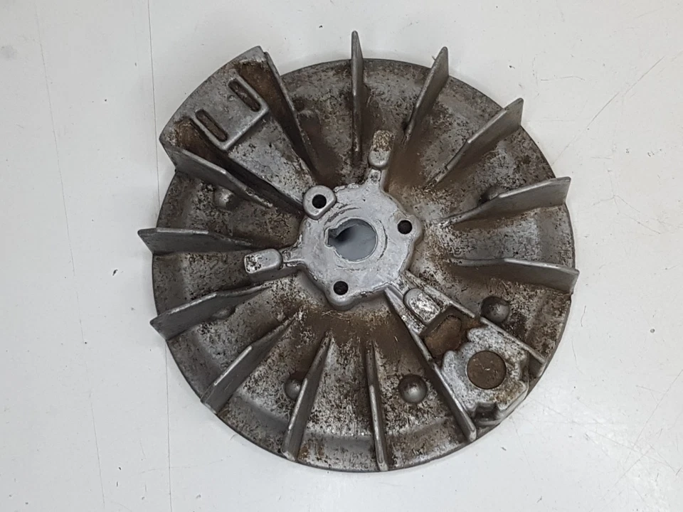 volant magnétique de moteur tecumseh GGP156 - 28480020 - Photo 1/2
