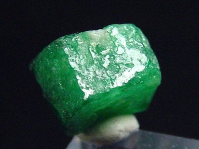 Smaragd Kristall / Emerald crystal 8 mm feines Grün Muzo, Kolumbien (5663t)