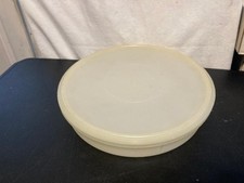 Vintage Tupperware Cupcake Pie Carrier Container 242-5 with Lid 224-9 READ