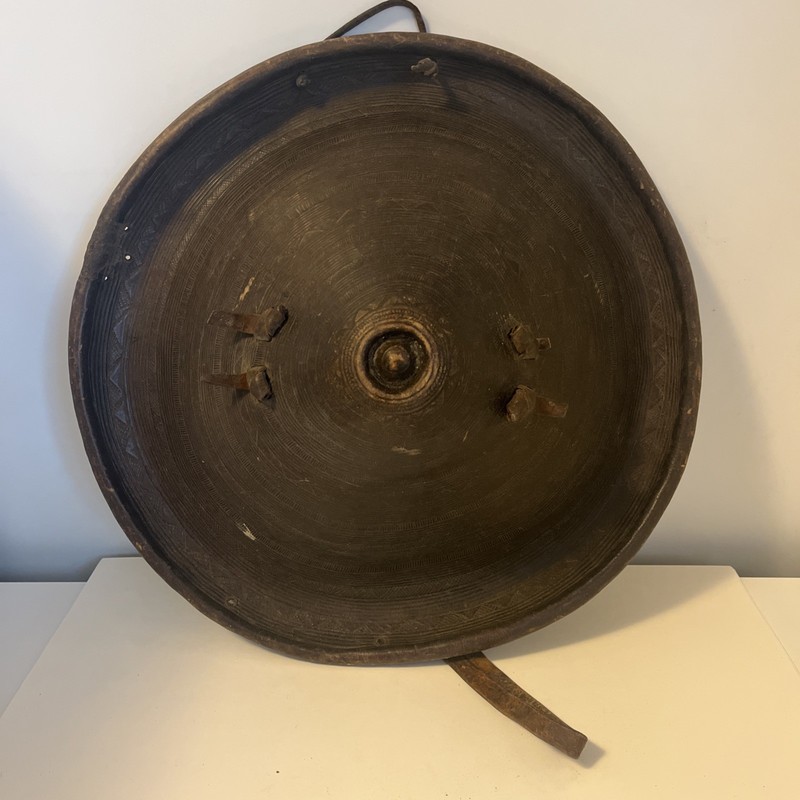 FINE ANTIQUE HISTORIC AFRICAN TRIBAL BATTLE SHIELD OLD ANCIENT