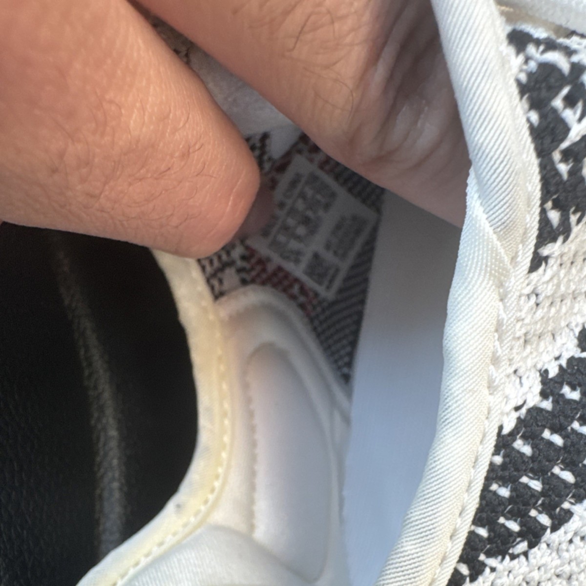 adidas Yeezy Boost 350 V2 Zebra CP9654 Kanye West Primeknit