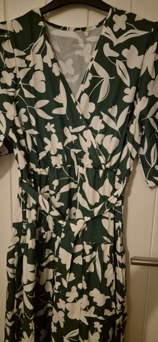 Ladies Dress Size 18 - Picture 2 of 7