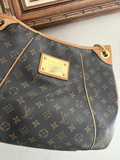 Louis Vuitton Monogram Shoulder Bag Gold Hardware Logo Plate Brown Women  s
