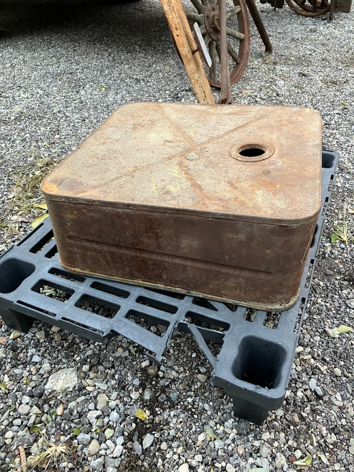 MOdel T Ford sedán cuadrado tanque de gasolina original Foto 2 de 4