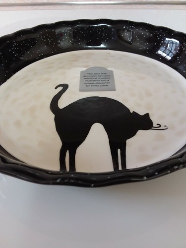 Prima Design Hand Painted Halloween Black Cat 10" Pie Baking Dish - Picture 4 of 10