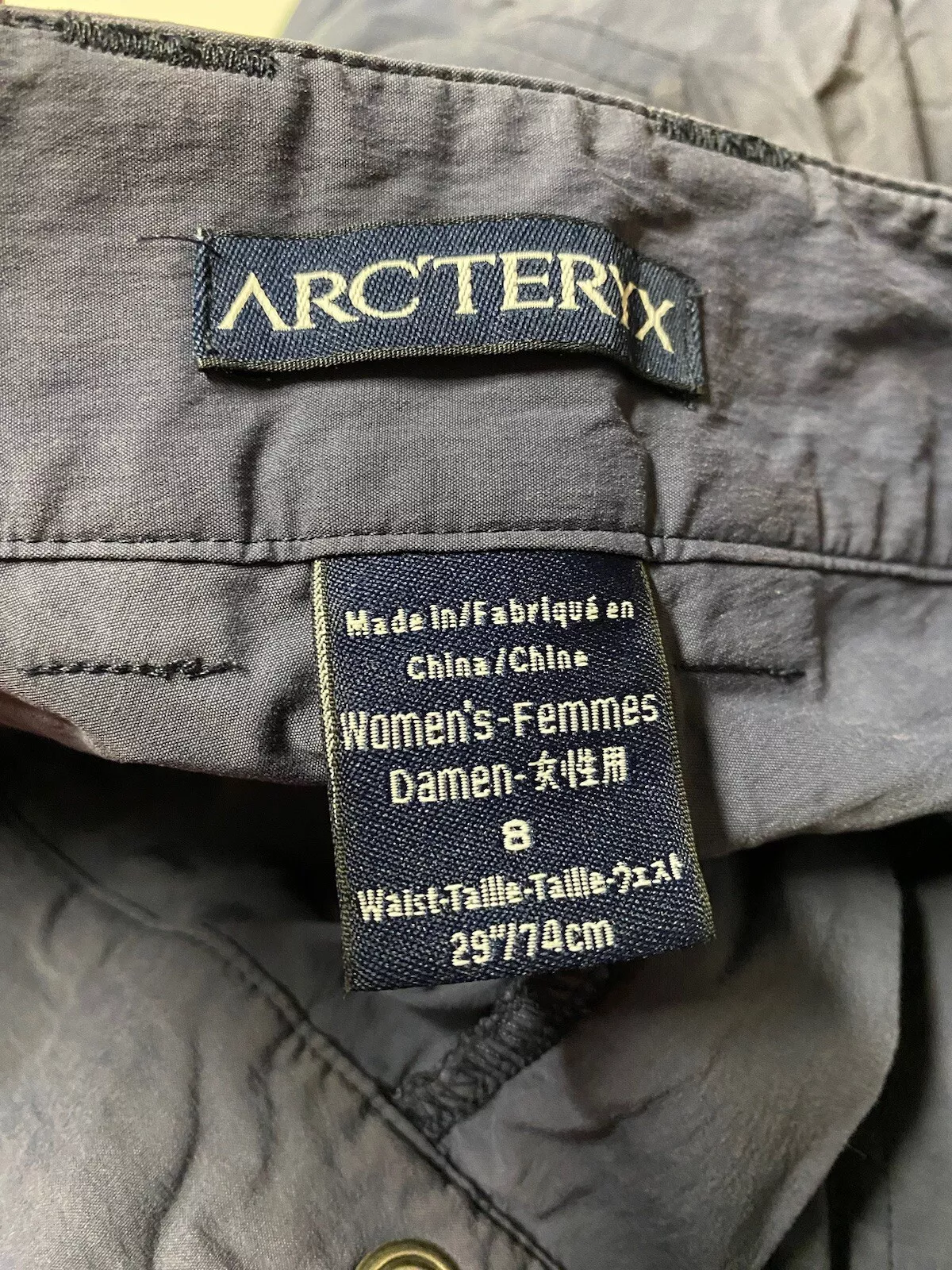 arcteryx flex nylon cargo measured 31 x 13 shorts