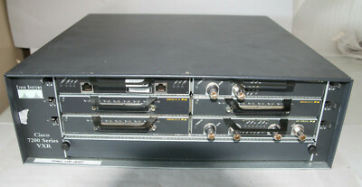 Cisco VXR 7200 mit Karten und Netzteilen
