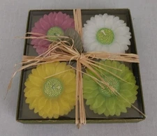 Boxed Set of 4 Floating Flower Candles- Daisy Flower candle
