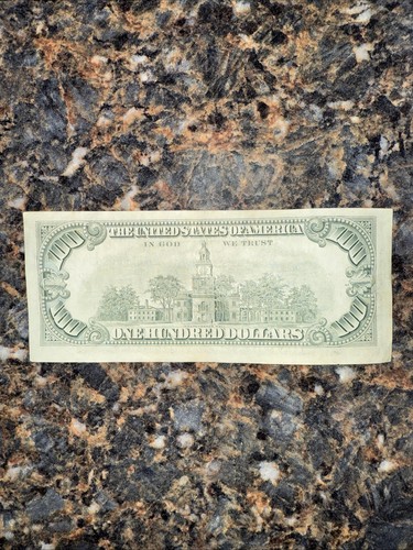 1981 A $100 Dollar Bill Federal Reserve Note Circulated - US Paper Money 😳 - Picture 2 of 3
