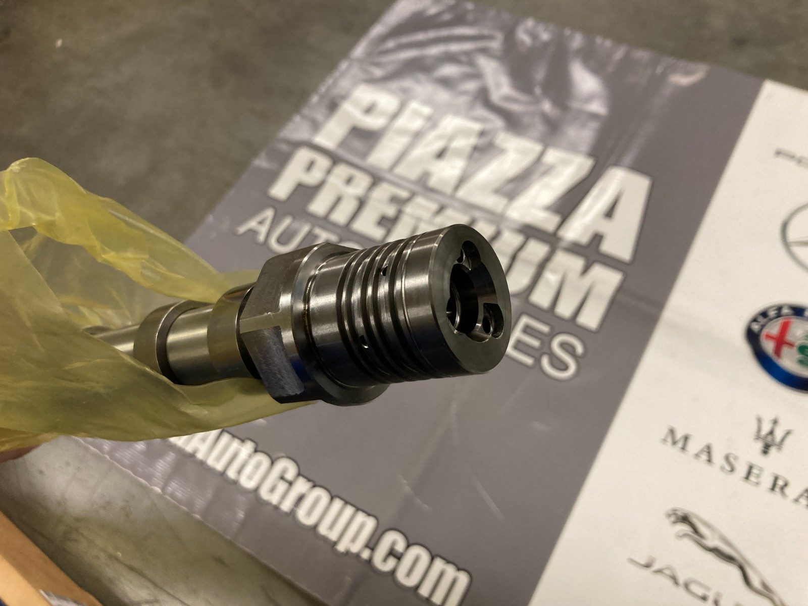 OEM Maserati V8 Camshaft Kit, V8 3.8L Quattroporte, 14-23, 1002598