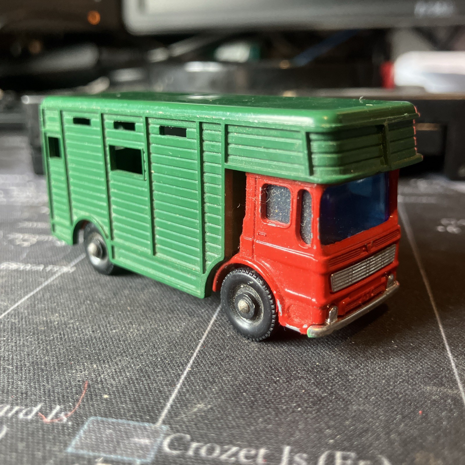 Matchbox 17b, Bedford removals Van - Free Price Guide & Review