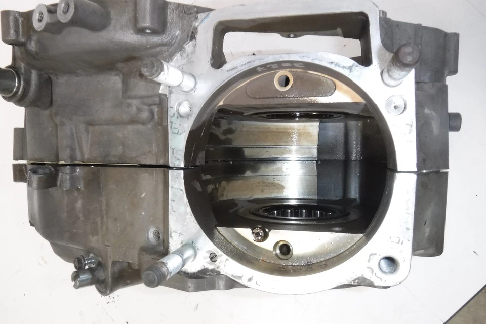 KTM 640 LC4 1999 doble fabricante original motor izquierdo derecho cárter cárter cárter bloque Foto 3 de 4