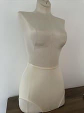Vintage Olga Super Soft Shiny Panties Second Skin Mushroom gusset Yellow Sz M