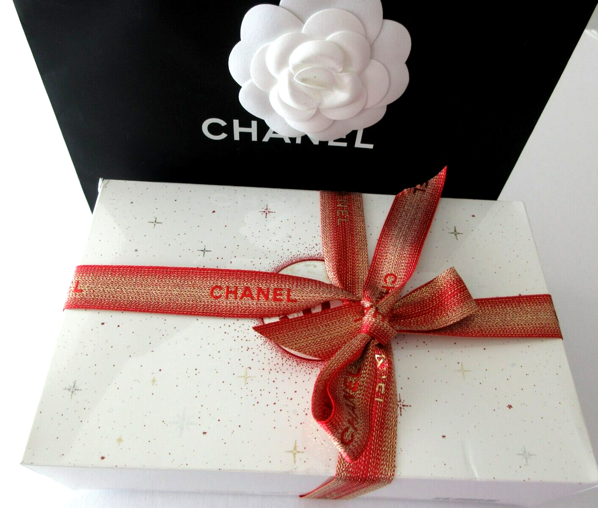 CHANEL Holiday Gift Set 2022 SHEER SENSATION Lip gloss Trio Gift