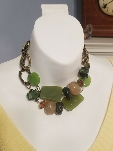 Collar de Eslabones de Cadena Grueso Vintage Avon Verde Jade y Latón Largo Declaración Ajustable - Imagen 2 de 9