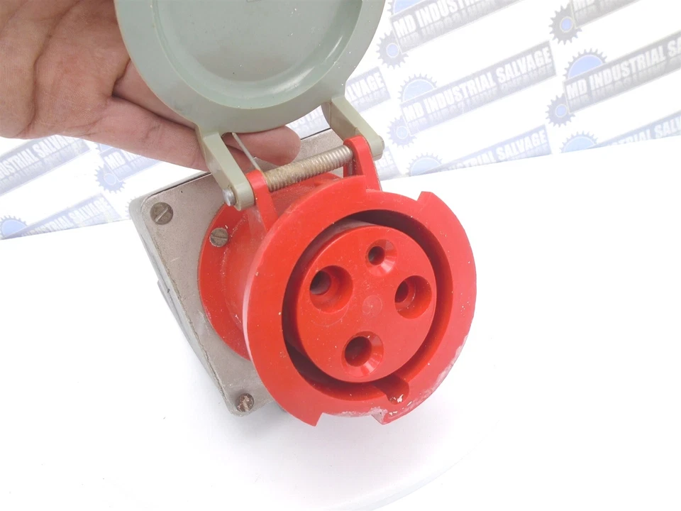 HUBBELL - 360R7 & BB601W - ШТИФТ И РУКАВ И УГОЛ ЗАДНЕЙ КОРОБКИ - 60A, 2P/3W 480V - Изображение 3 из 4