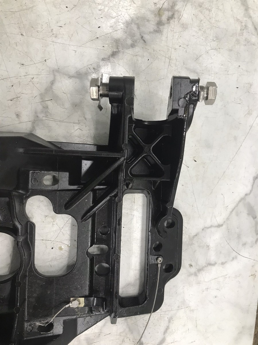 Meron0ページ MerCruiser Alpha1 Gen II Bravo 2 and 3 Inner Transom Plate