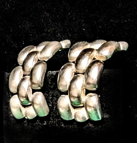 ELLEN DESIGNS Silver Tone Panther Link Signed Clip-on Earrings 1980's 1.5" - Picture 2 of 6